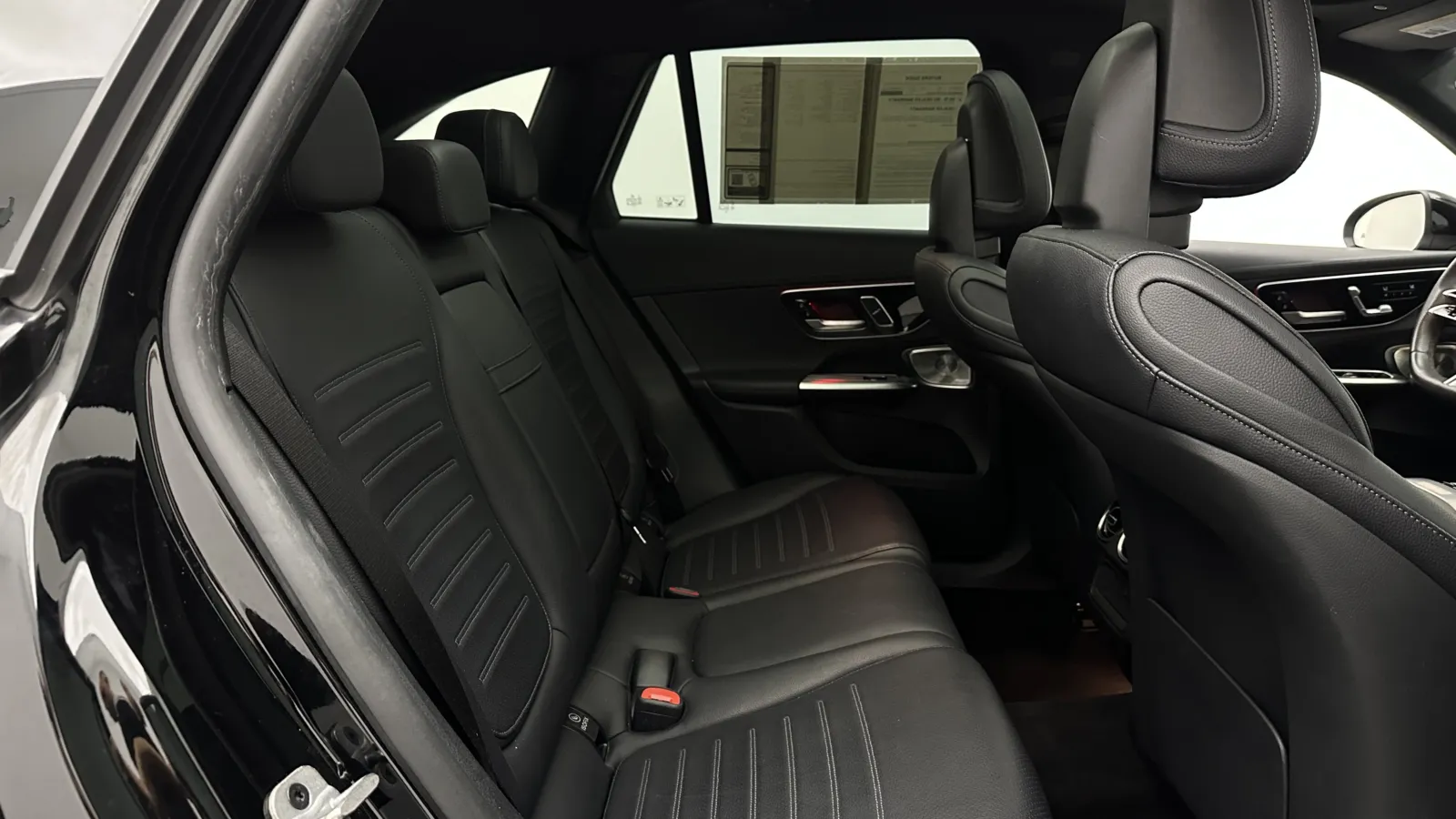 Mercedes-Benz GLC photo 35