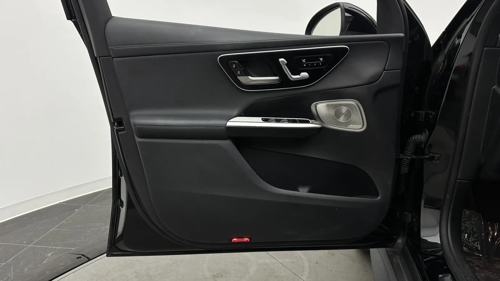 Mercedes-Benz GLC photo 13