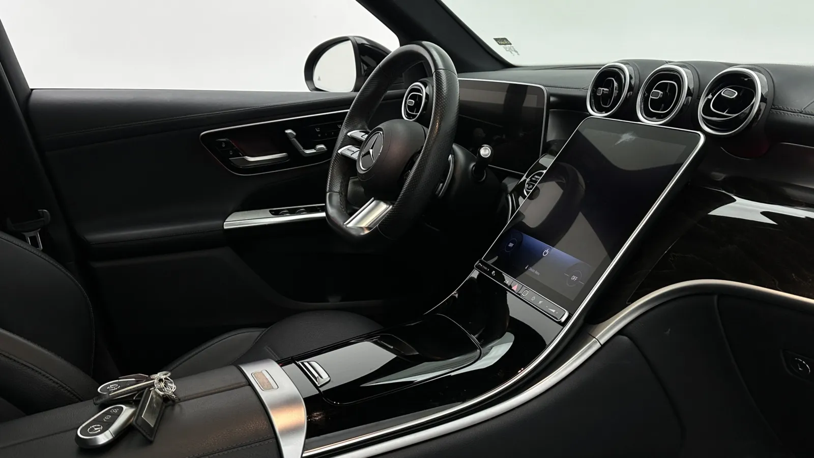 Mercedes-Benz GLC photo 37