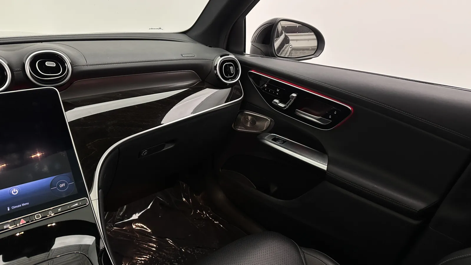 Mercedes-Benz GLC photo 30