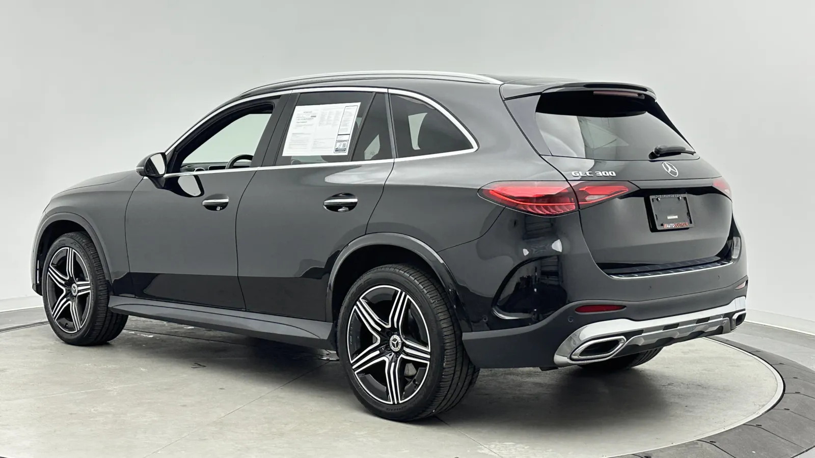 Mercedes-Benz GLC photo 9