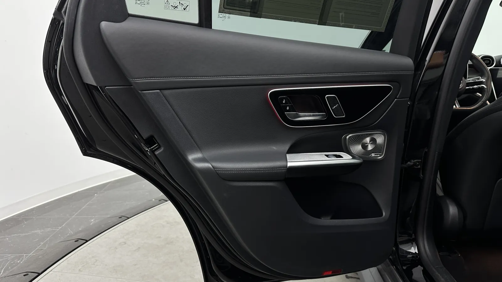 Mercedes-Benz GLC photo 26