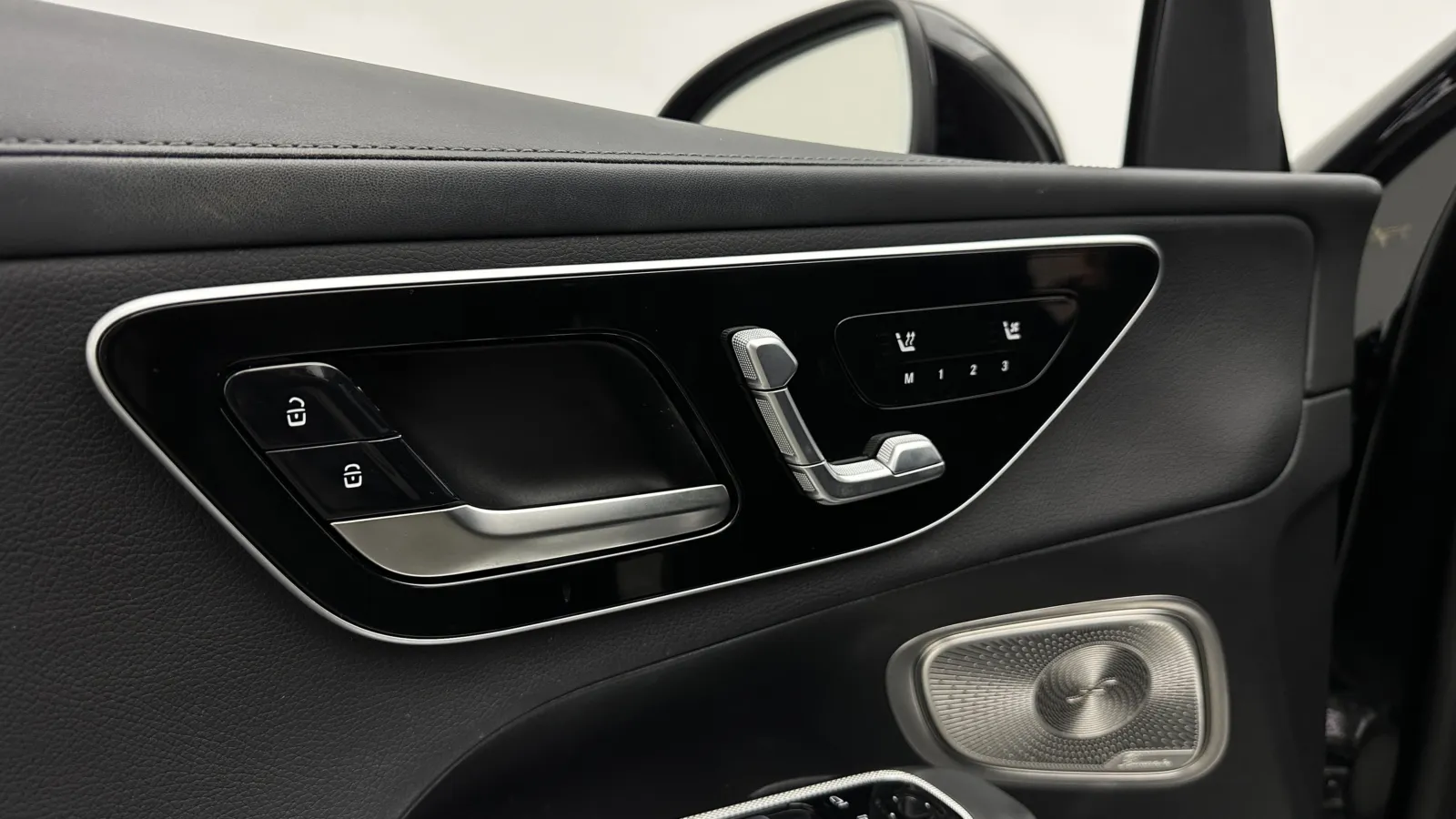Mercedes-Benz GLC photo 16