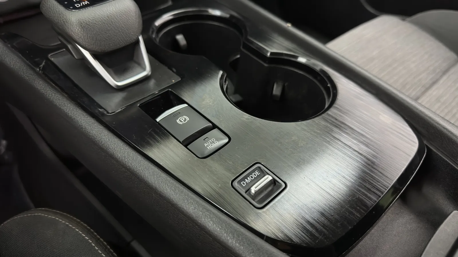 Nissan Rogue photo 14