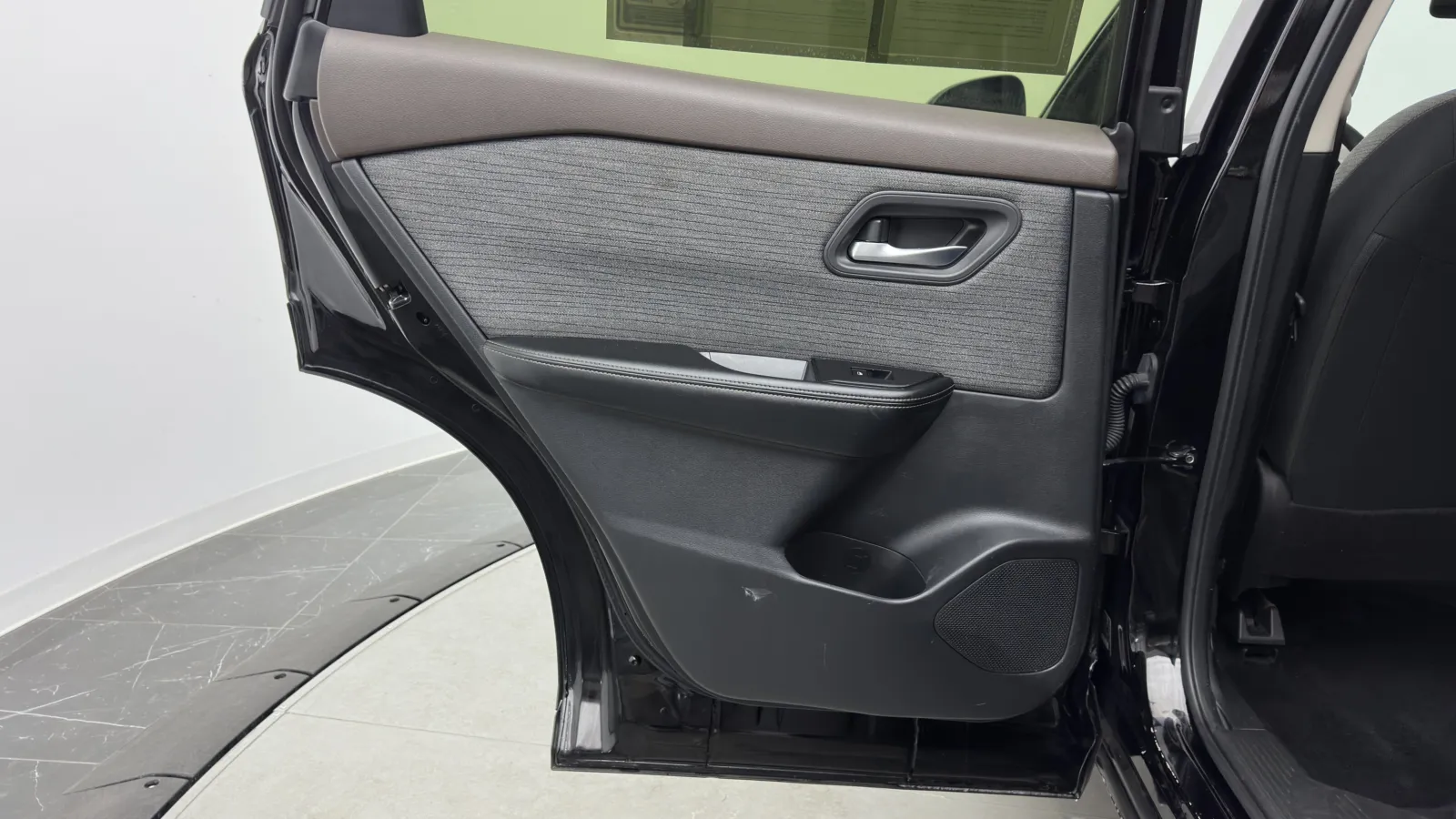 Nissan Rogue photo 25