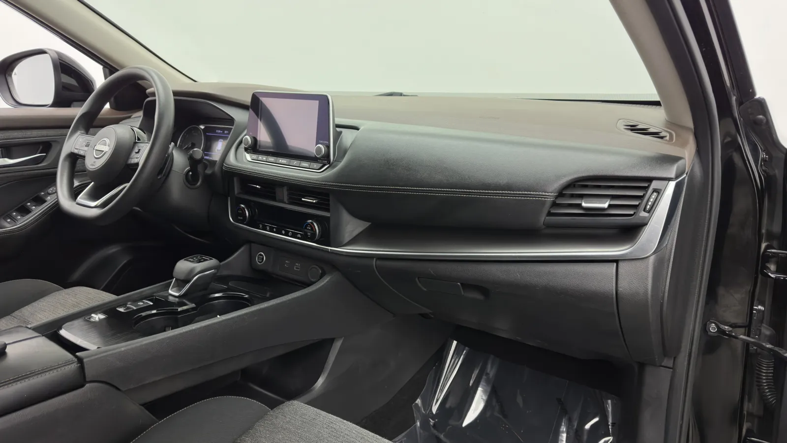 Nissan Rogue photo 36
