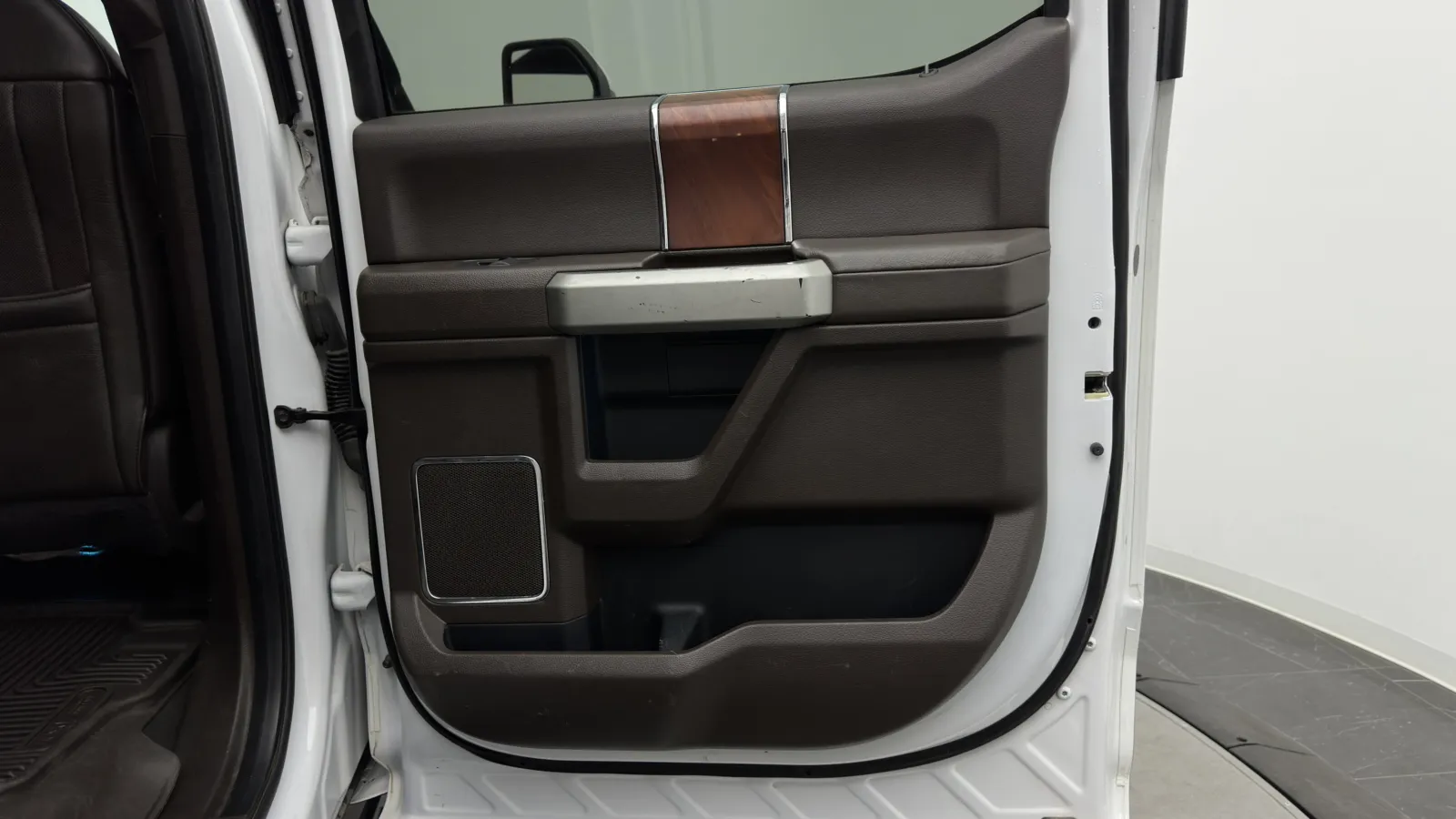 Ford F-250 photo 39