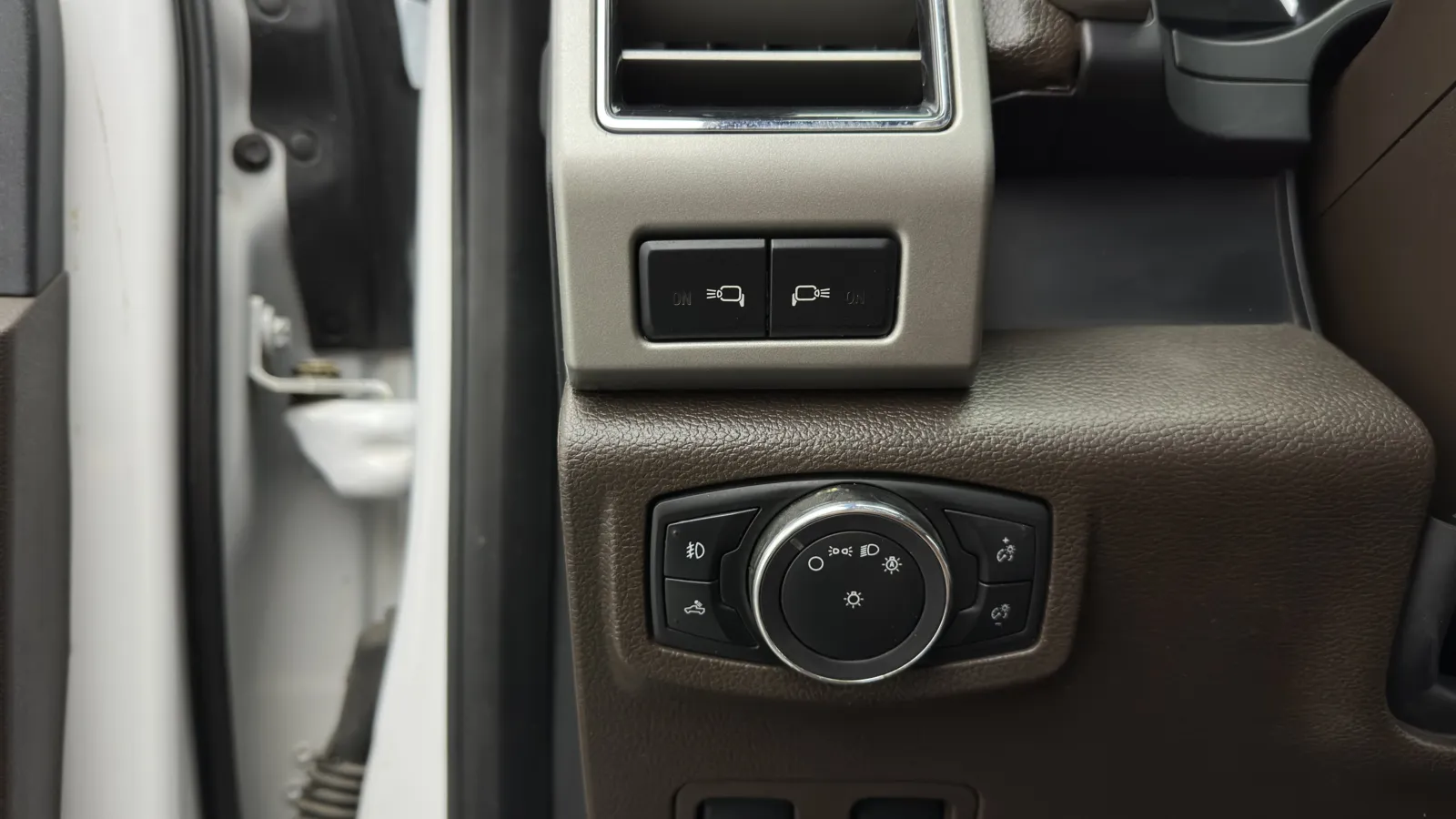 Ford F-250 photo 17
