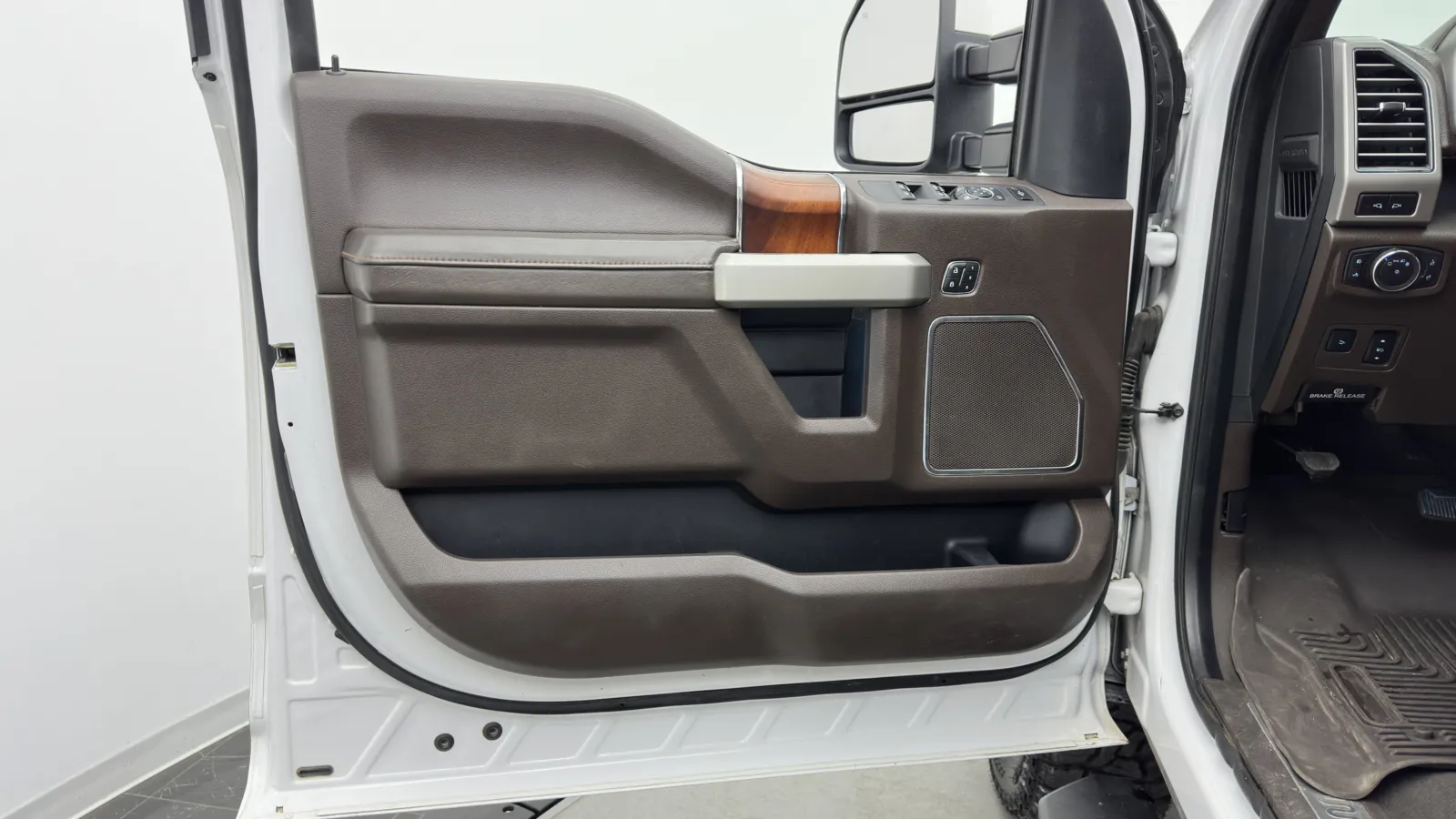 Ford F-250 photo 10