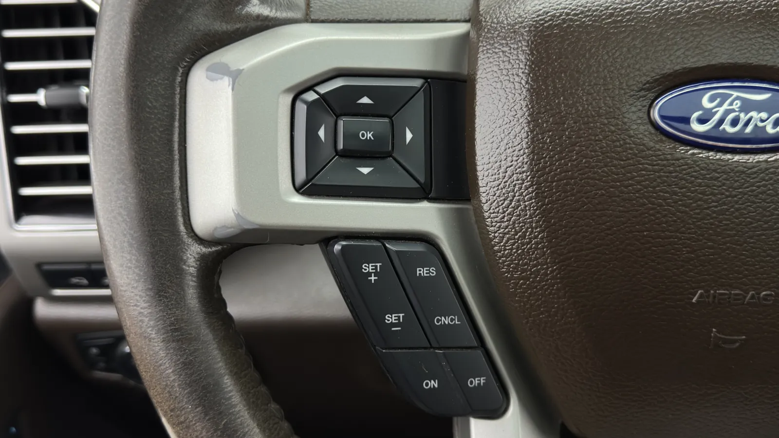 Ford F-250 photo 27