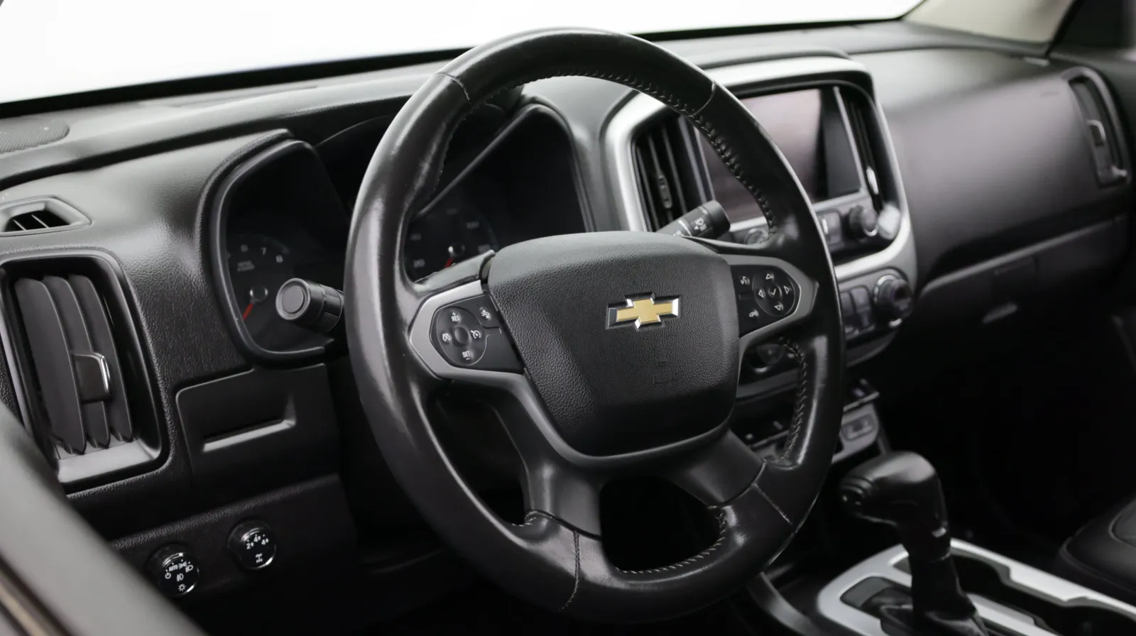 Chevrolet Colorado photo 8