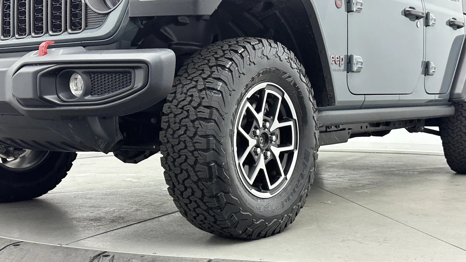 Jeep Wrangler photo 8