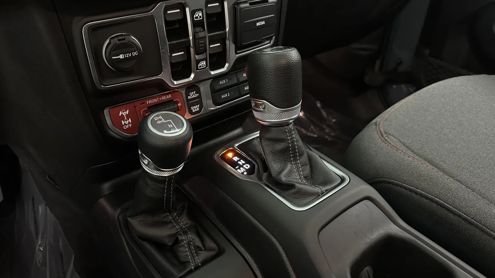 Jeep Wrangler photo 14