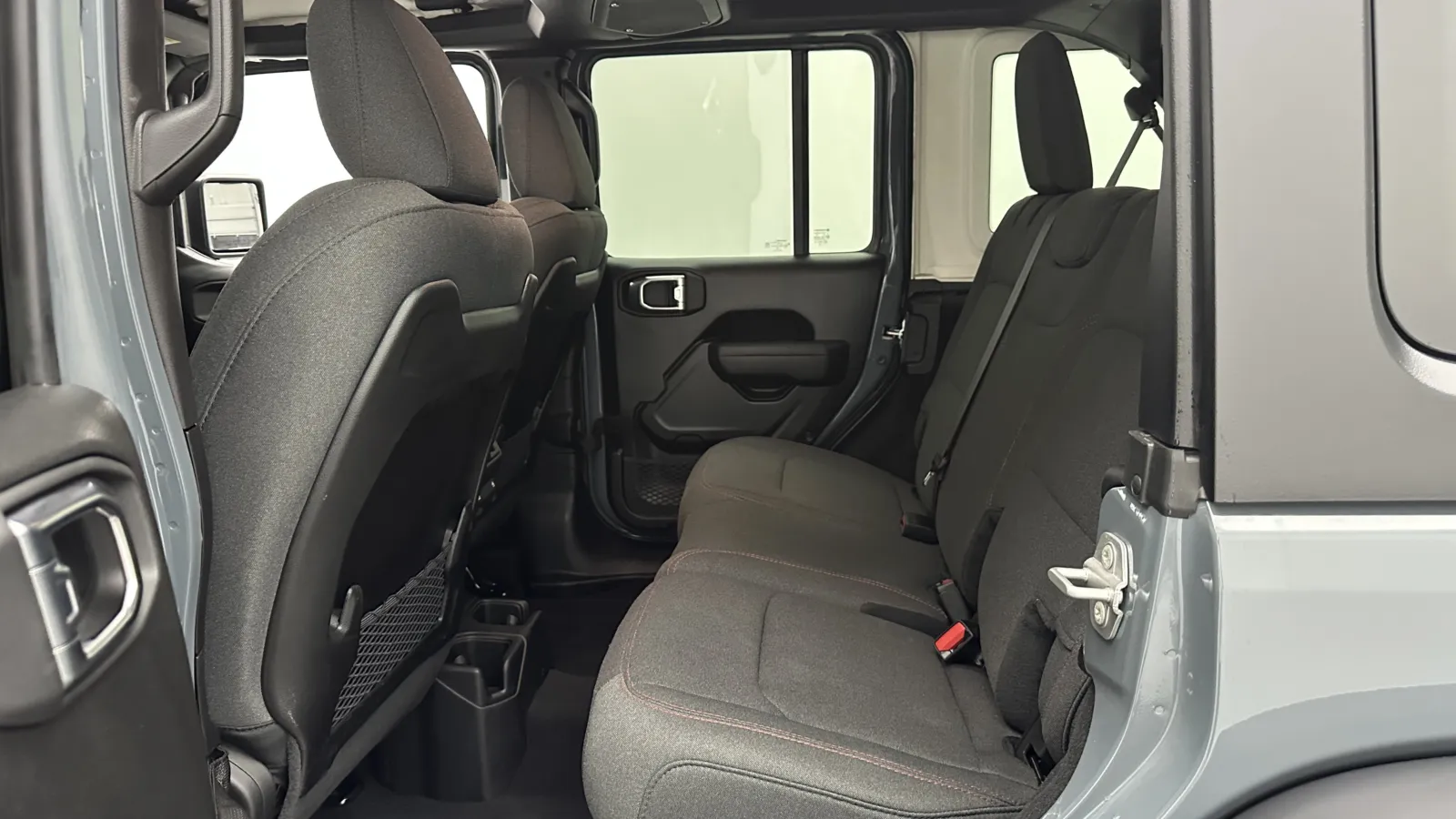Jeep Wrangler photo 20