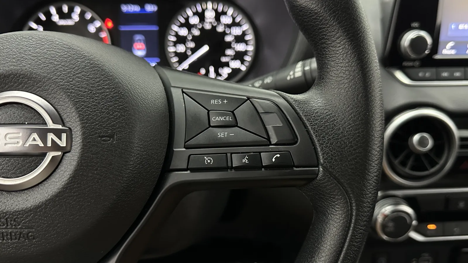 Nissan Sentra photo 22