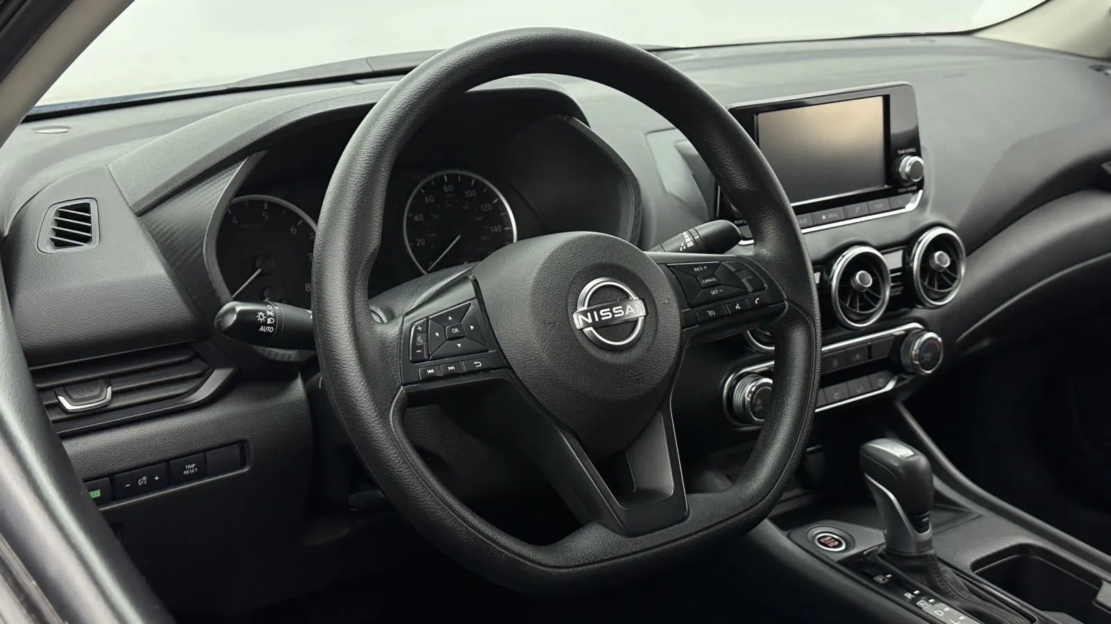 Nissan Sentra photo 8