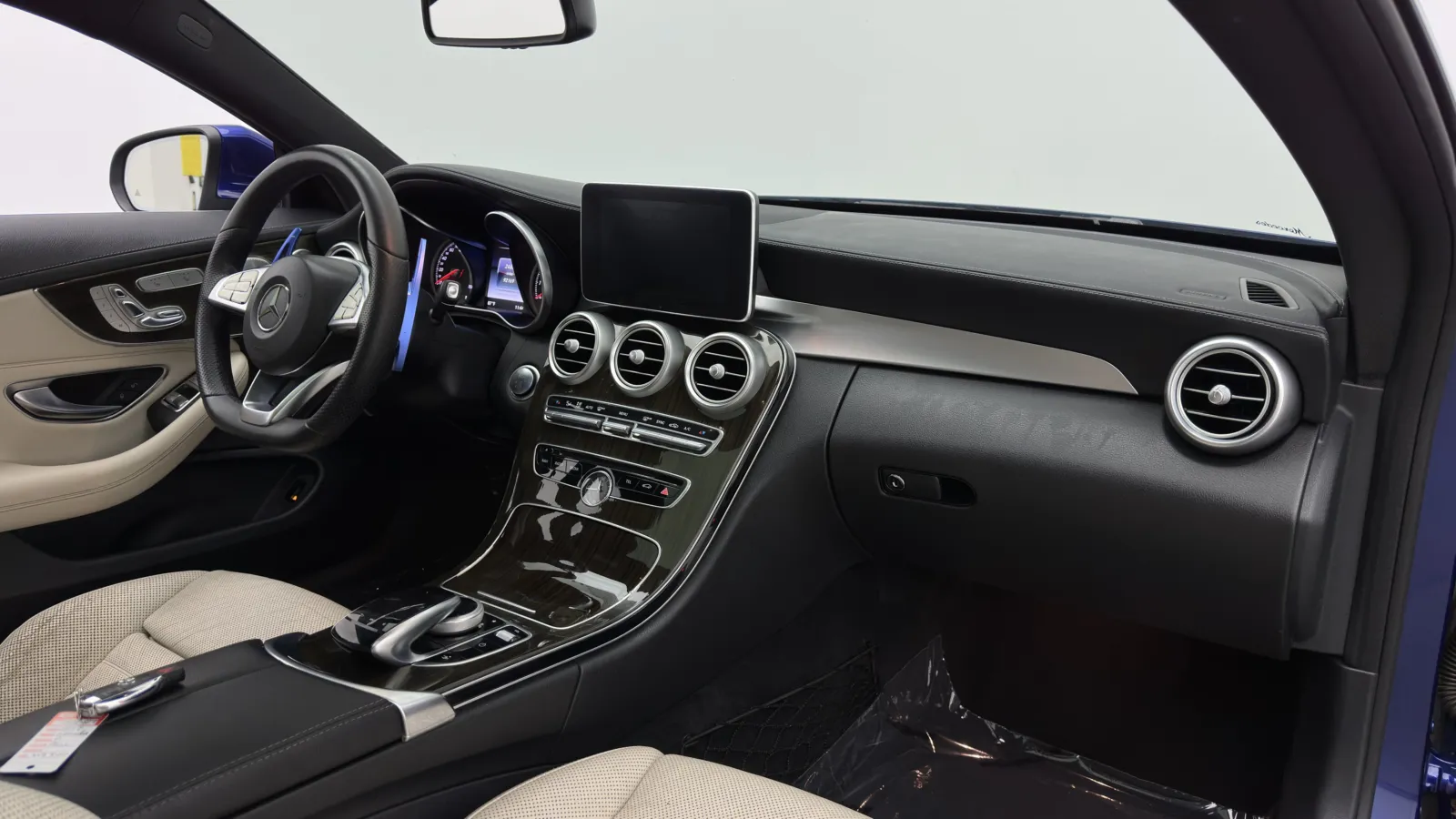 Mercedes-Benz C-Class photo 32