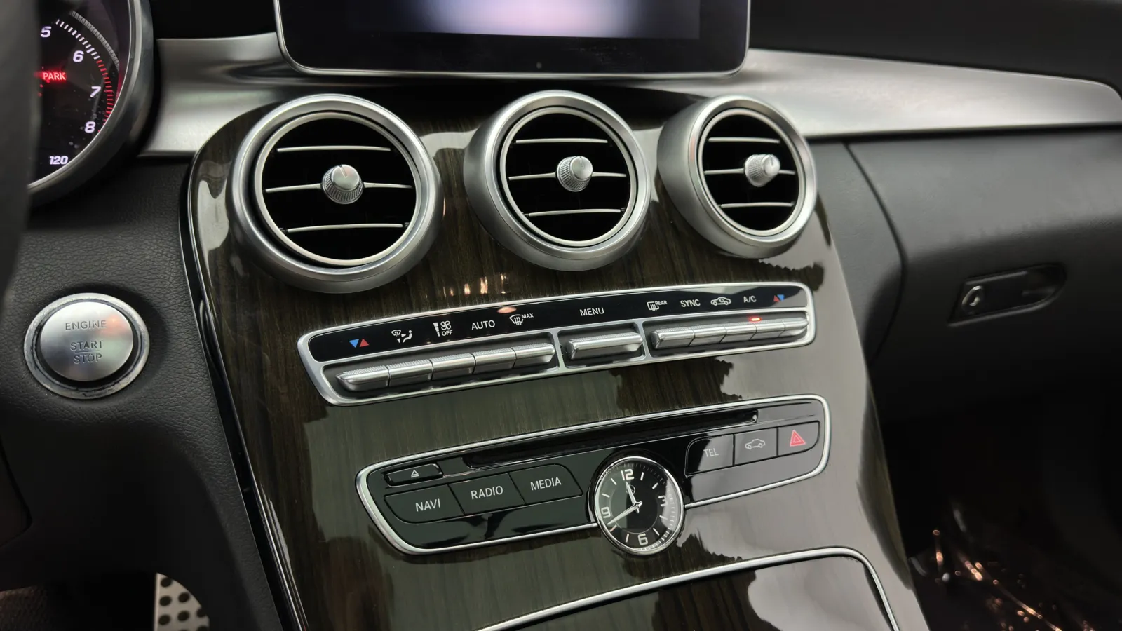 Mercedes-Benz C-Class photo 17