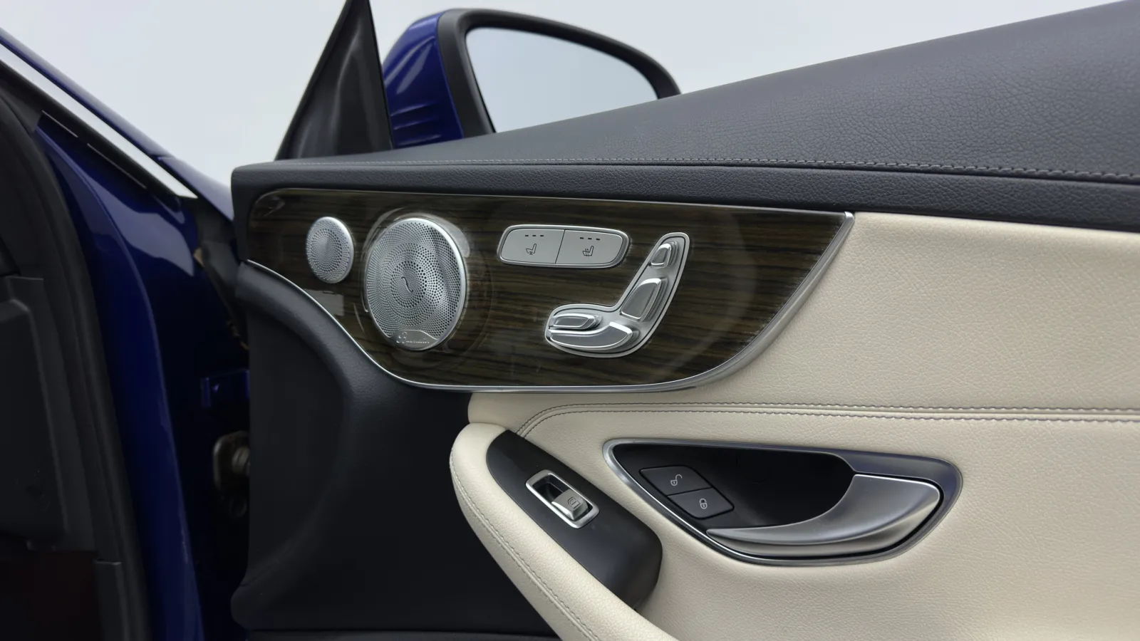 Mercedes-Benz C-Class photo 31