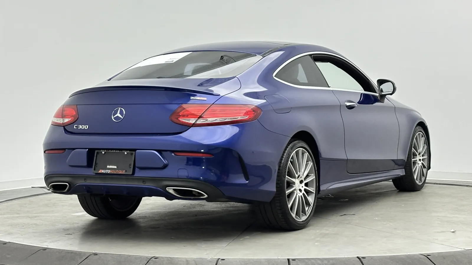 Mercedes-Benz C-Class photo 8