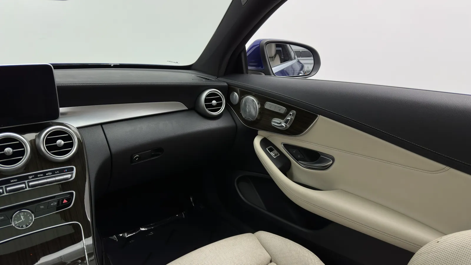 Mercedes-Benz C-Class photo 26
