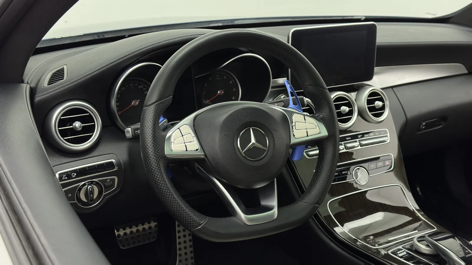 Mercedes-Benz C-Class photo 10