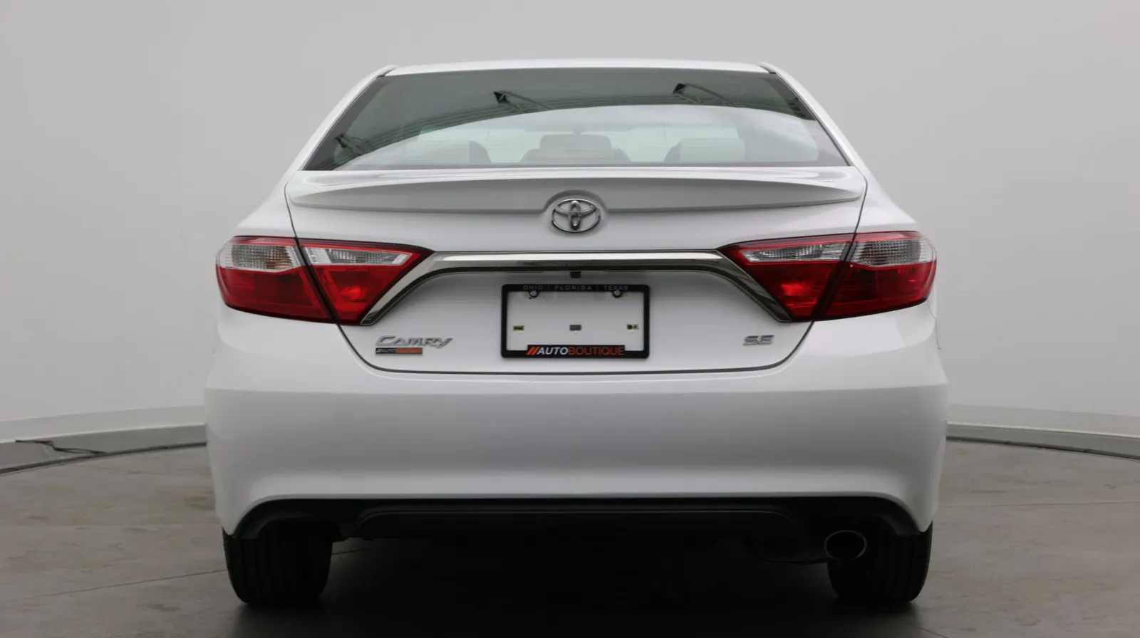 Toyota Camry photo 6