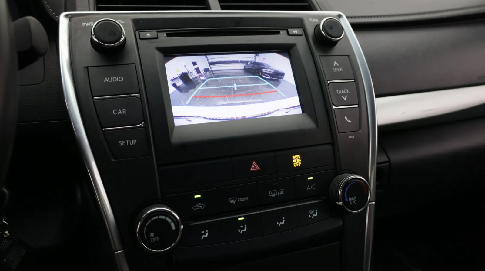 Toyota Camry photo 15