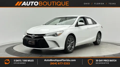 White 2017 Toyota Camry SE for sale in Jacksonville, FL