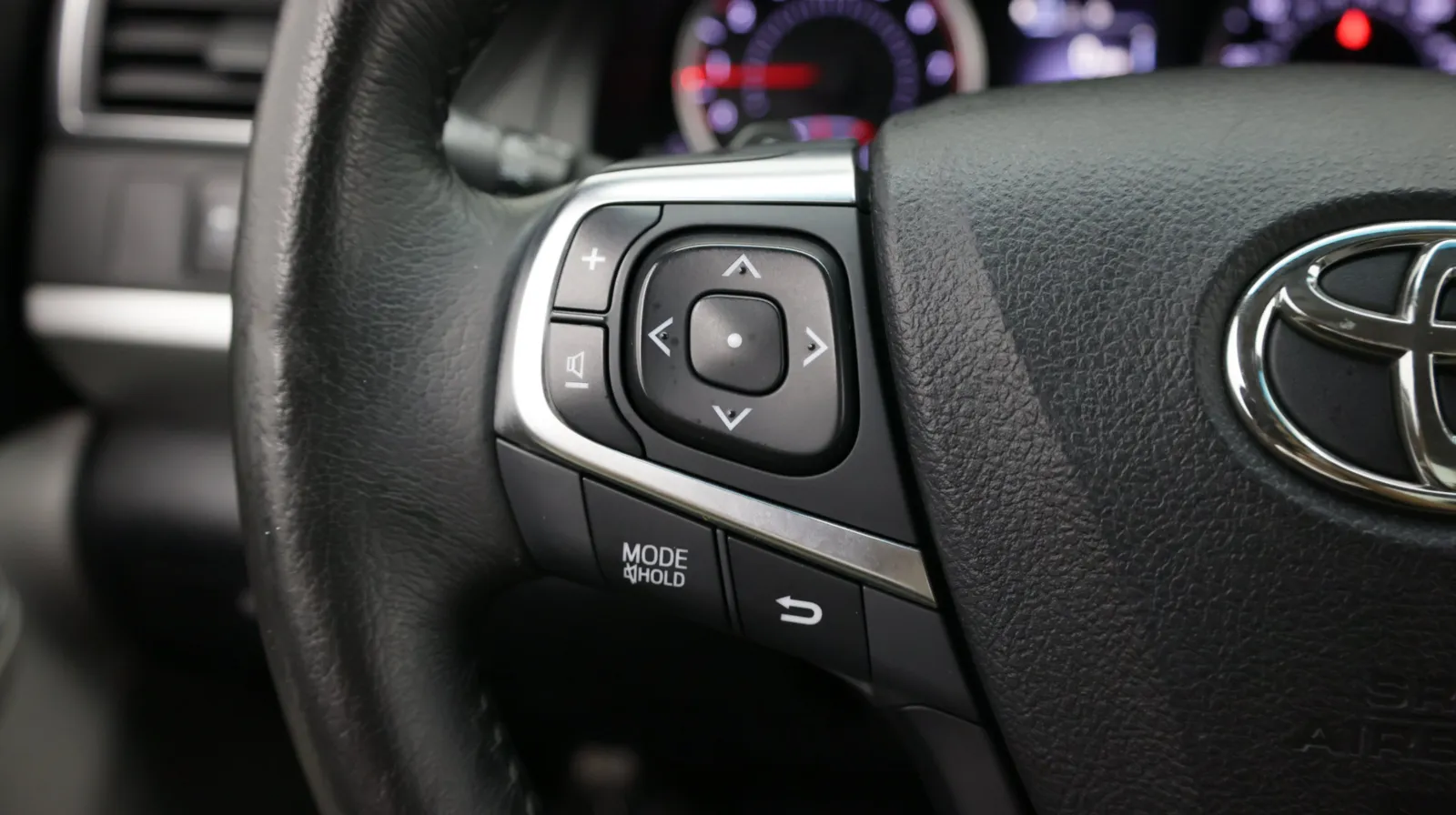 Toyota Camry photo 17