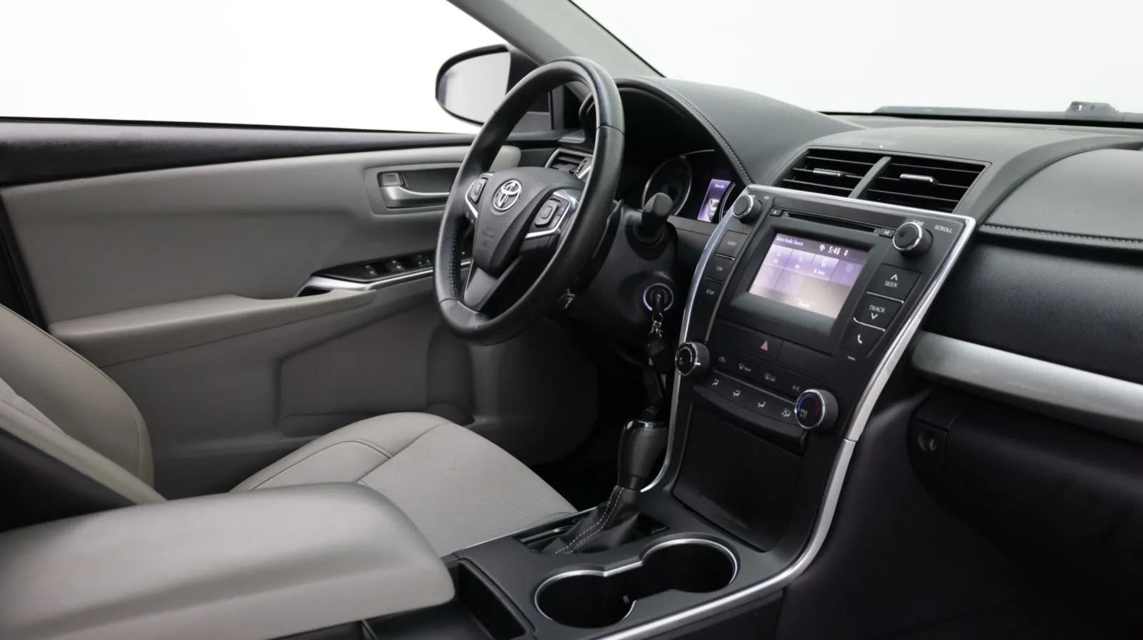 Toyota Camry photo 29