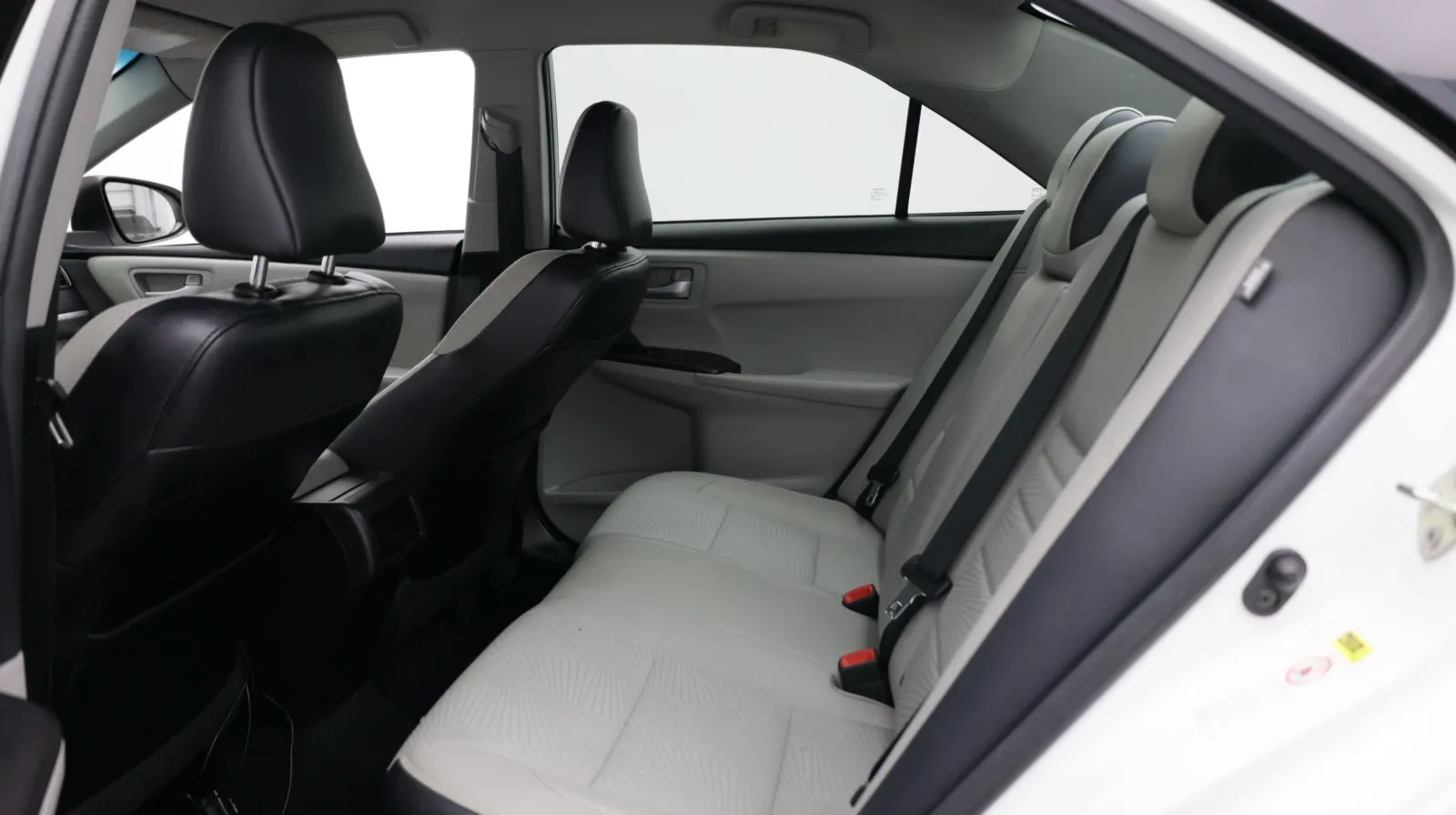 Toyota Camry photo 19