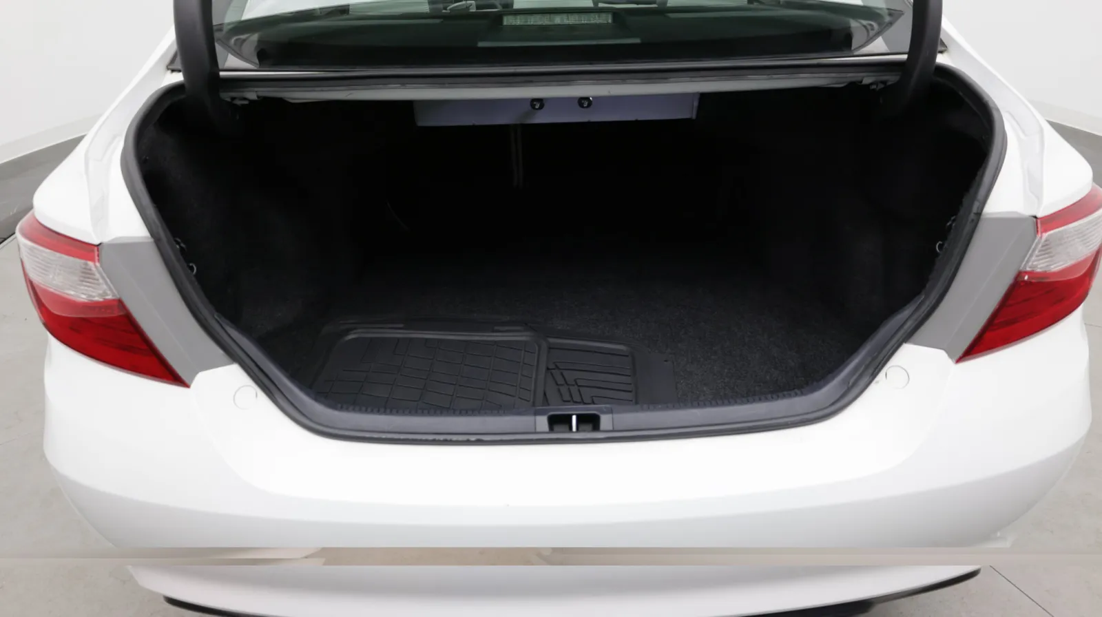 Toyota Camry photo 25