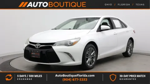White 2017 Toyota Camry SE for sale in Jacksonville, FL