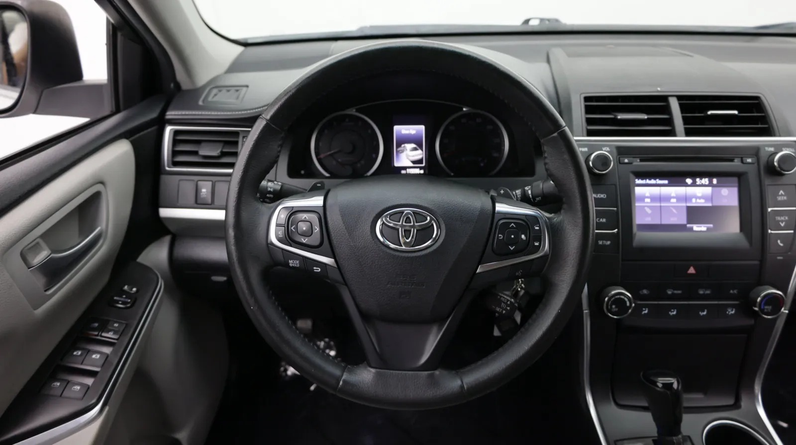 Toyota Camry photo 21