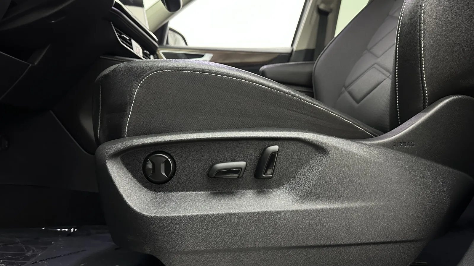 Volkswagen Atlas photo 13