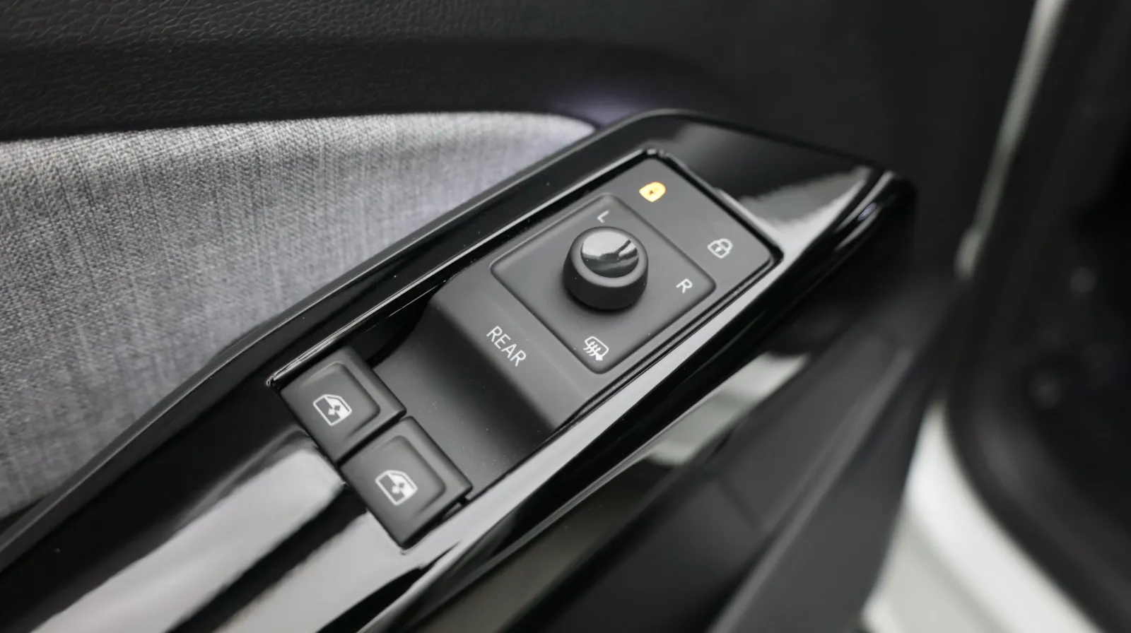 Volkswagen ID.4 photo 11