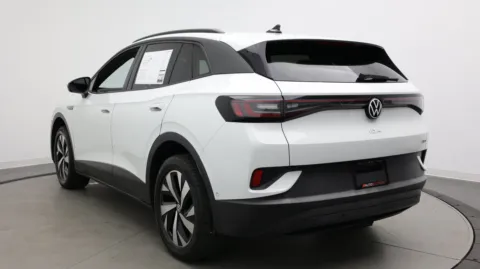 More photos of 2023 Volkswagen ID.4 Pro at Auto Boutique Florida, FL