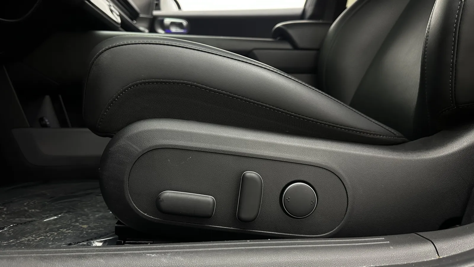 Hyundai Ioniq 6 photo 12