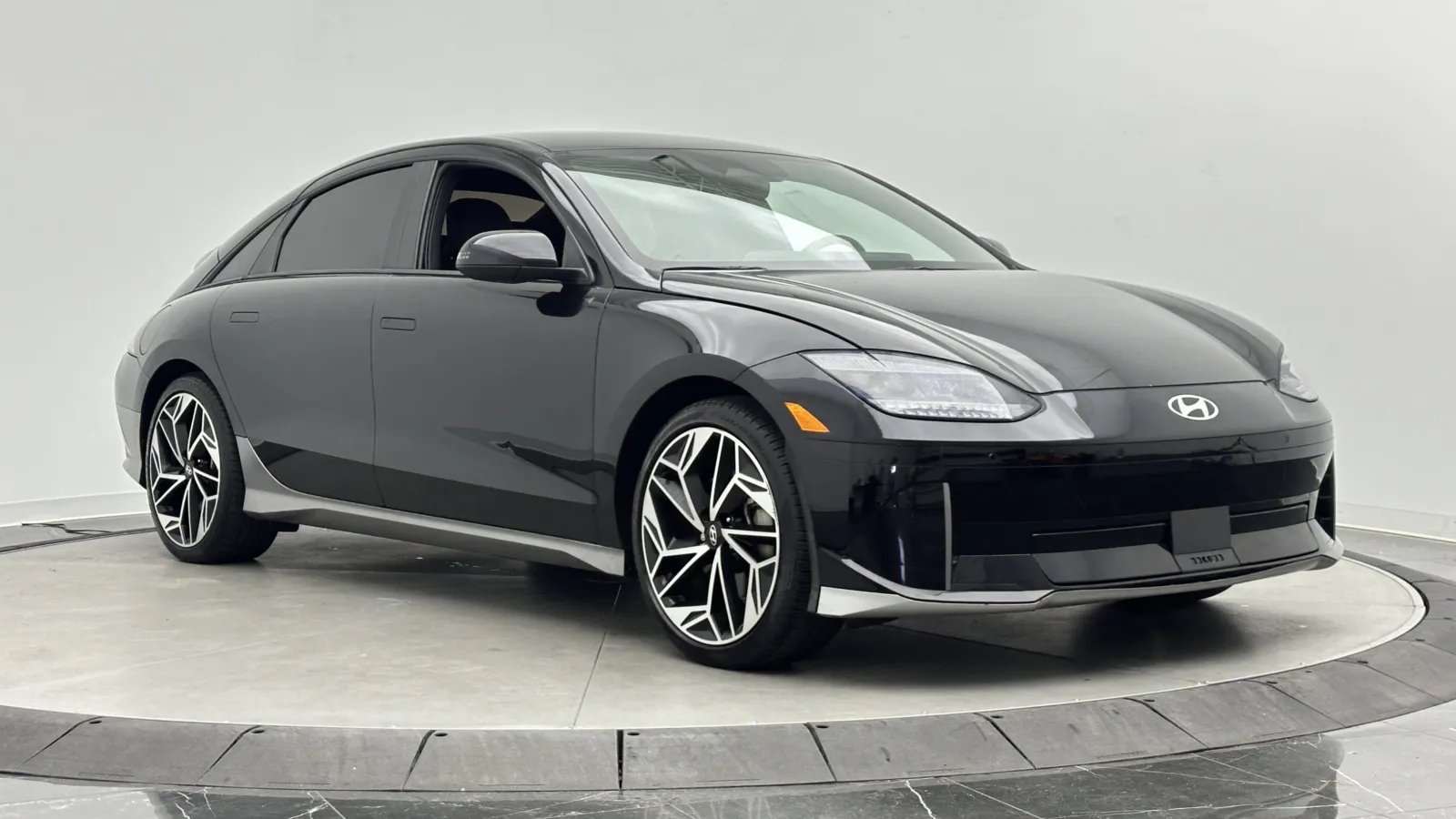 Hyundai Ioniq 6 photo 3