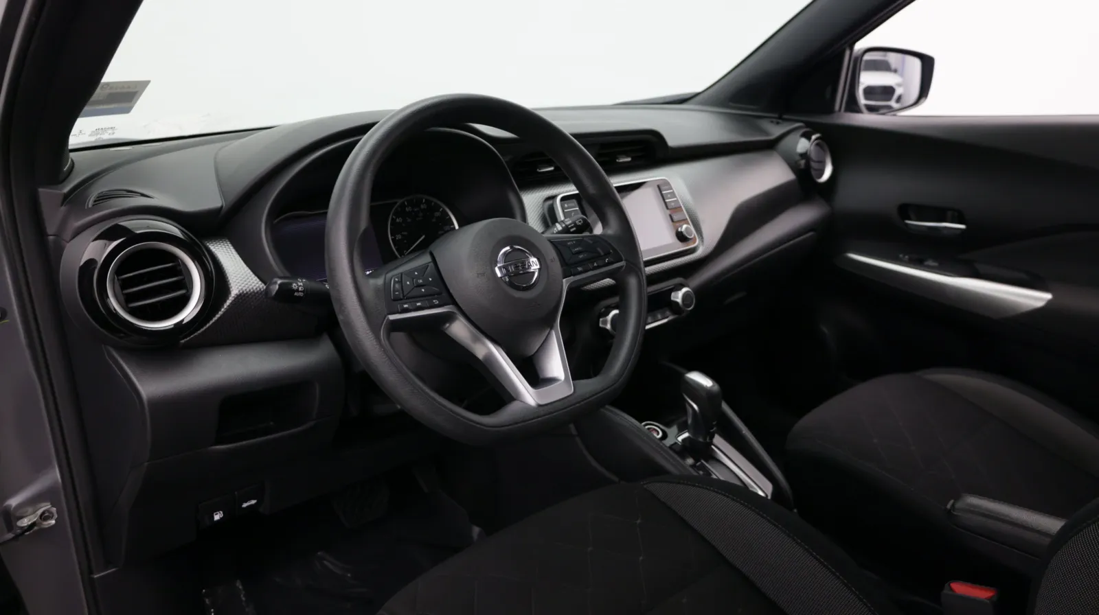 Nissan Kicks photo 8