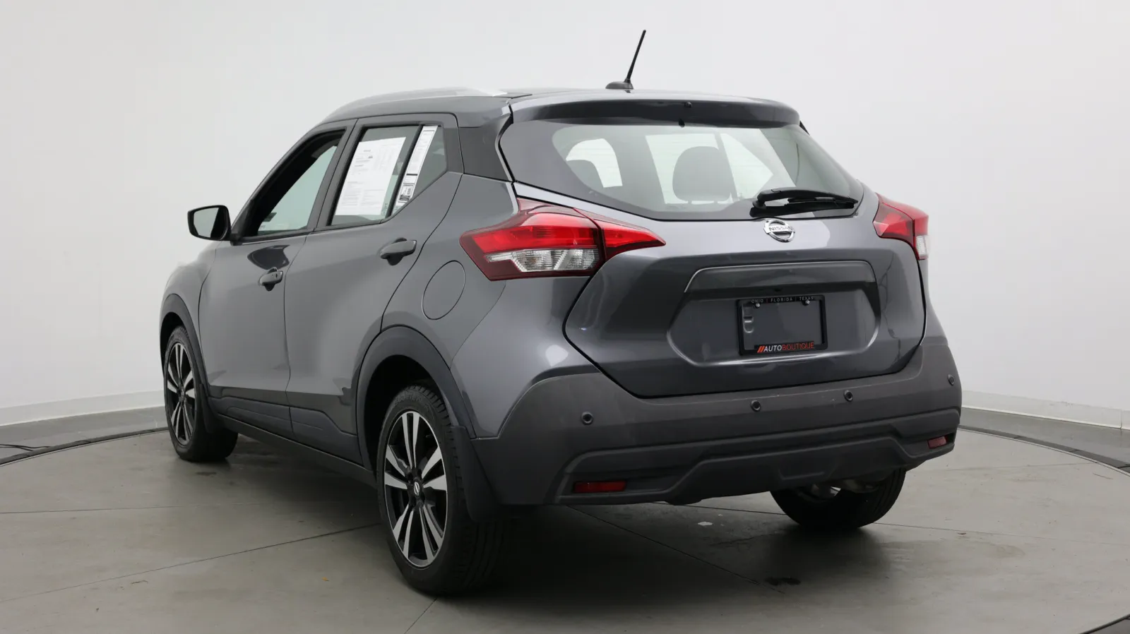Nissan Kicks photo 5
