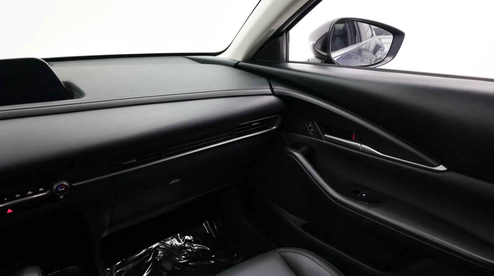 Mazda CX-30 photo 26