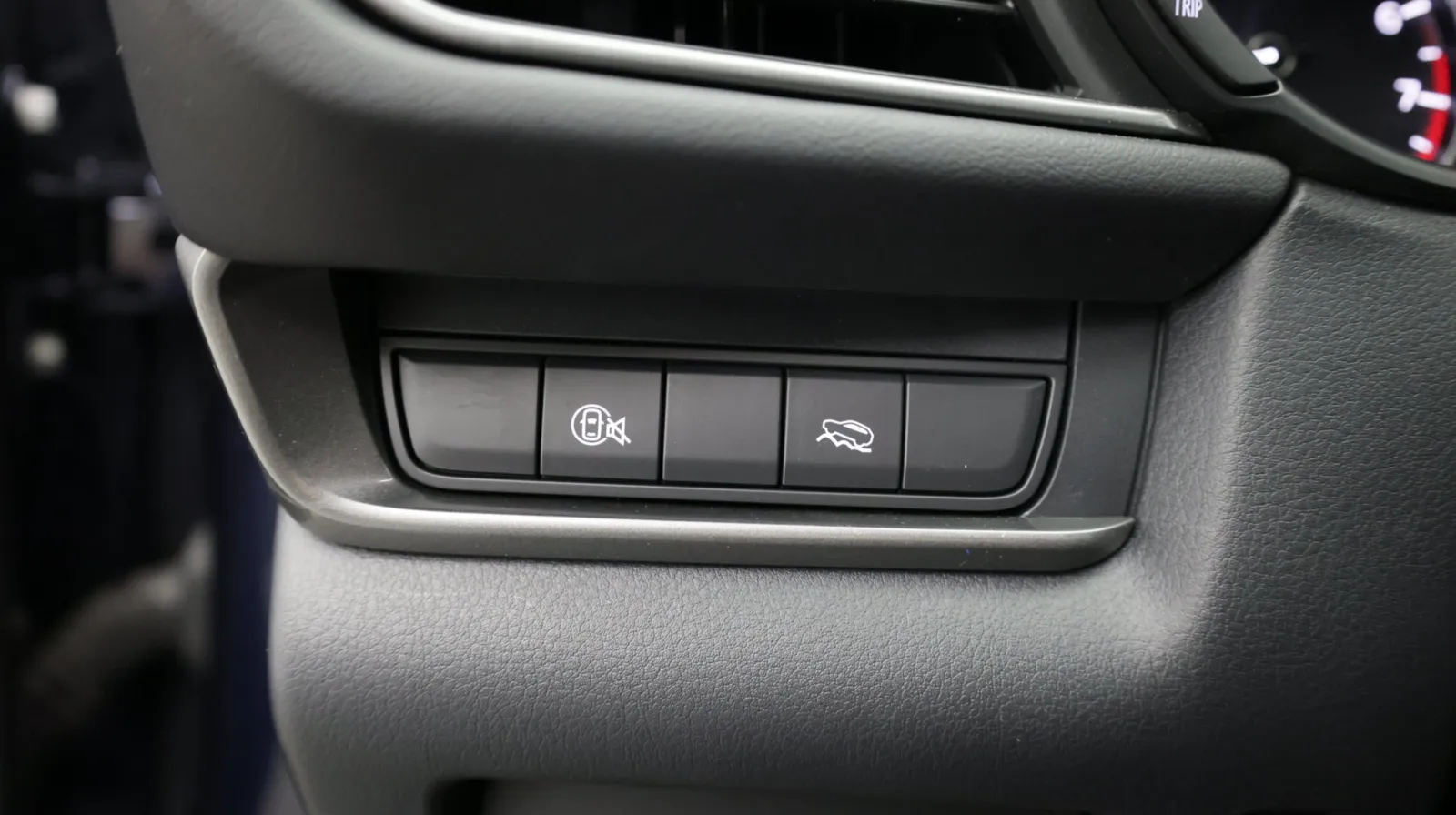 Mazda CX-30 photo 15
