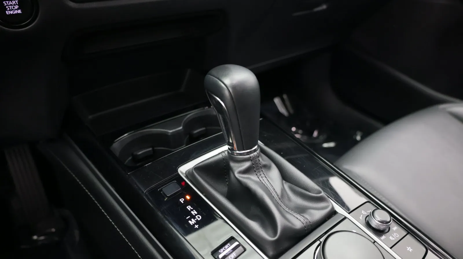 Mazda CX-30 photo 14