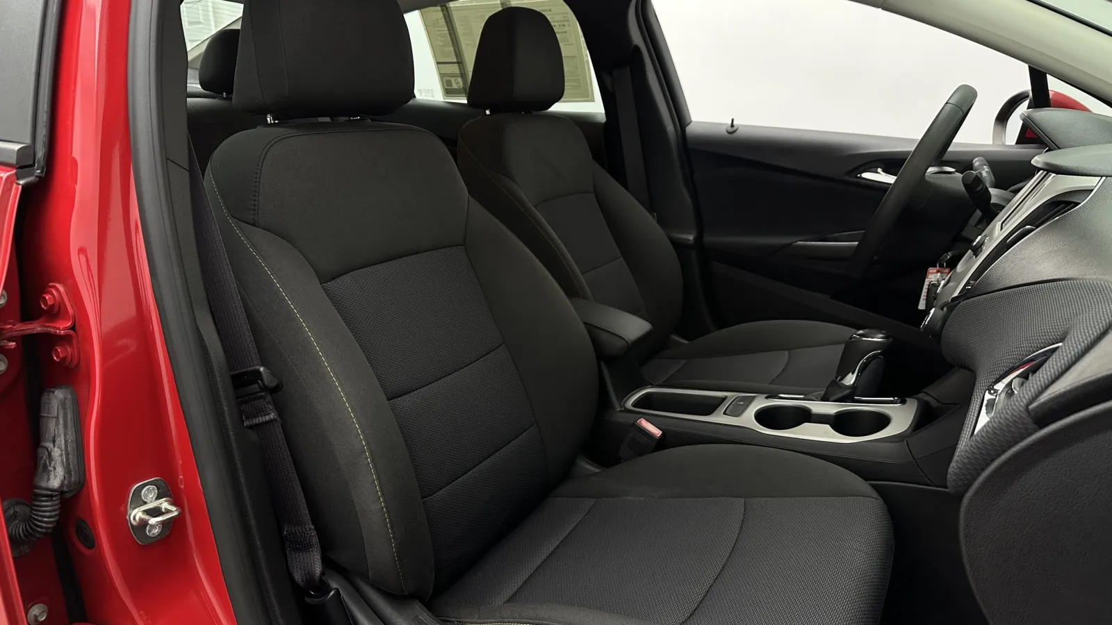 Chevrolet Cruze photo 29