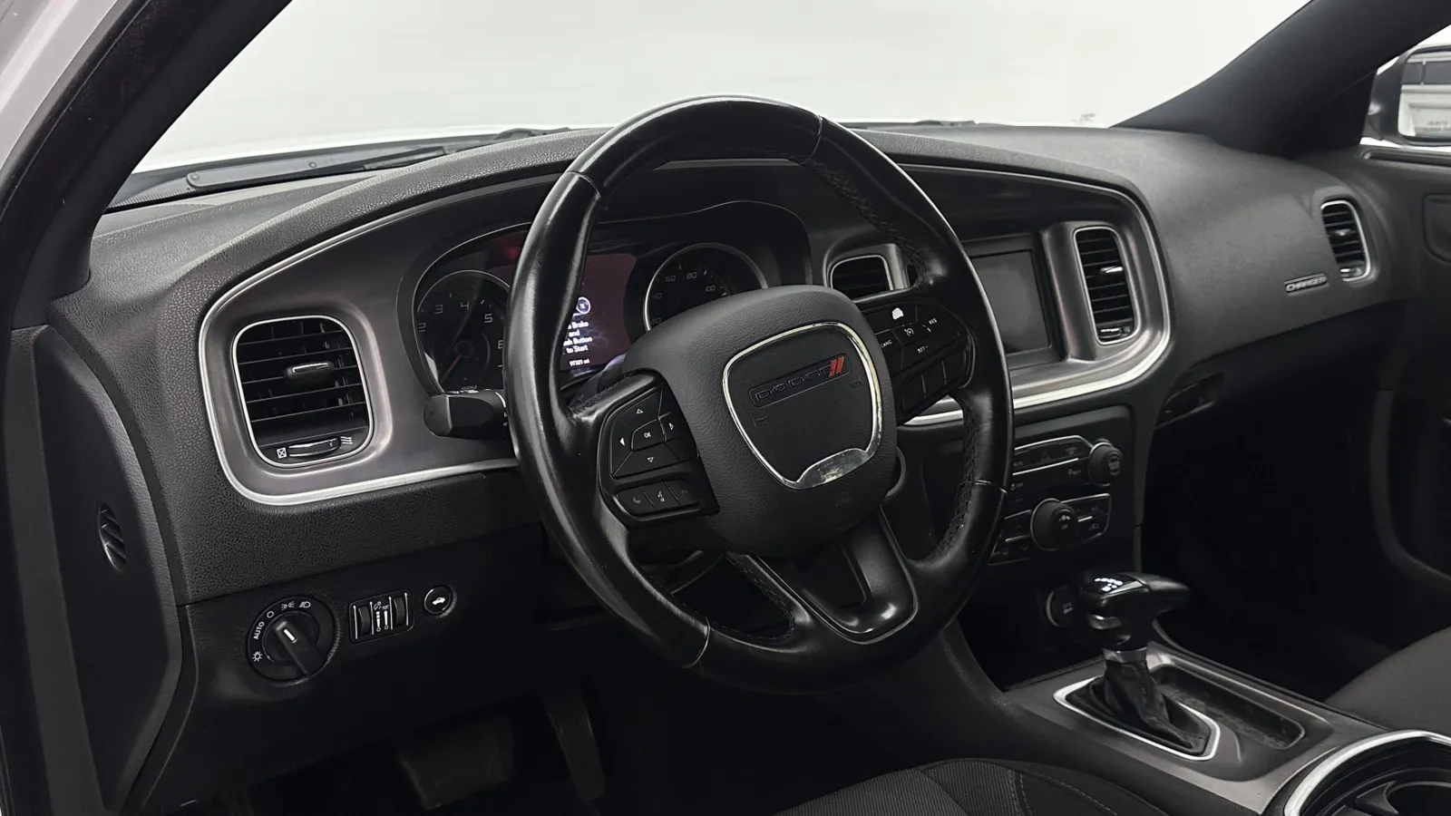 Dodge Charger photo 8