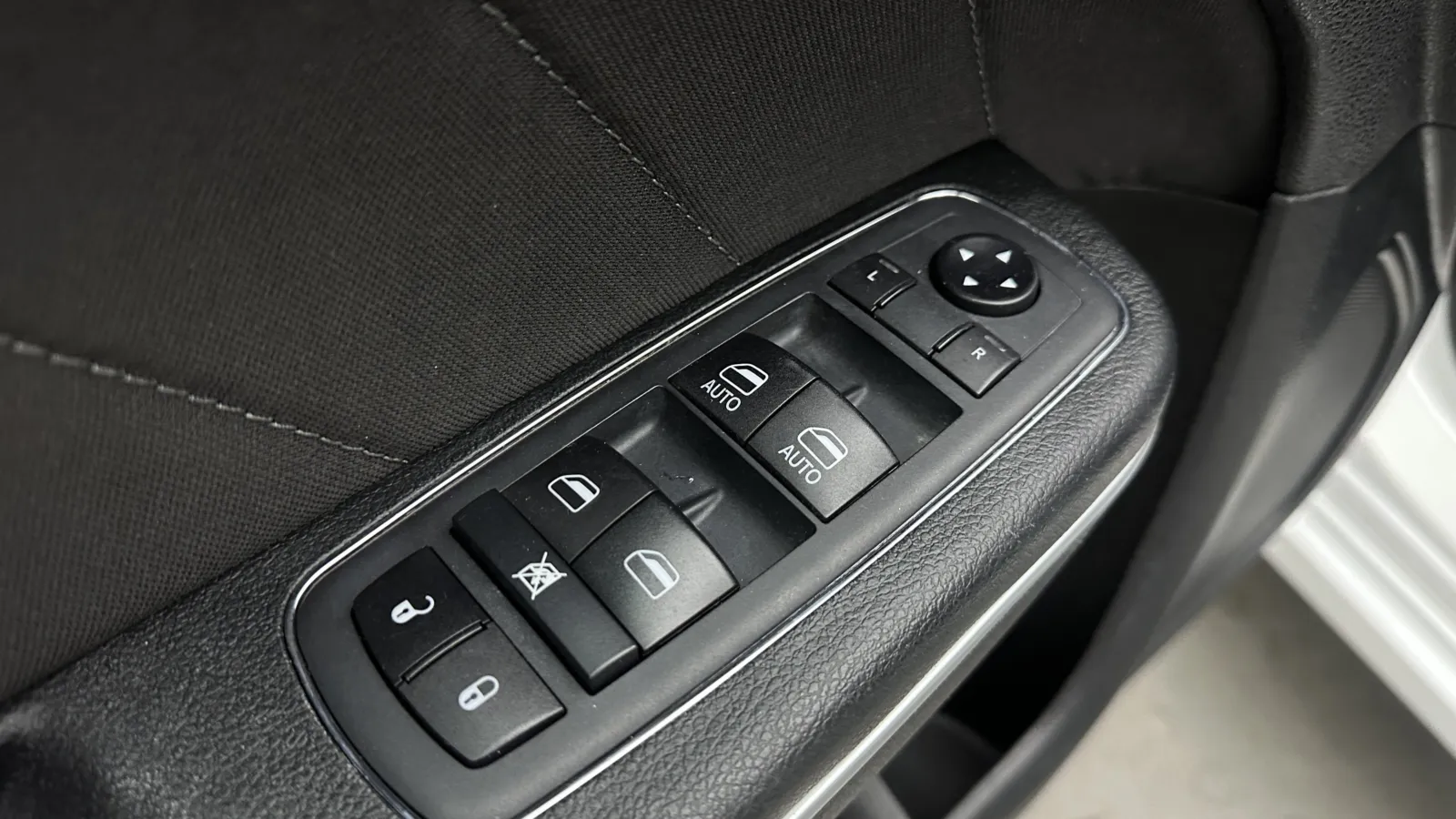 Dodge Charger photo 12