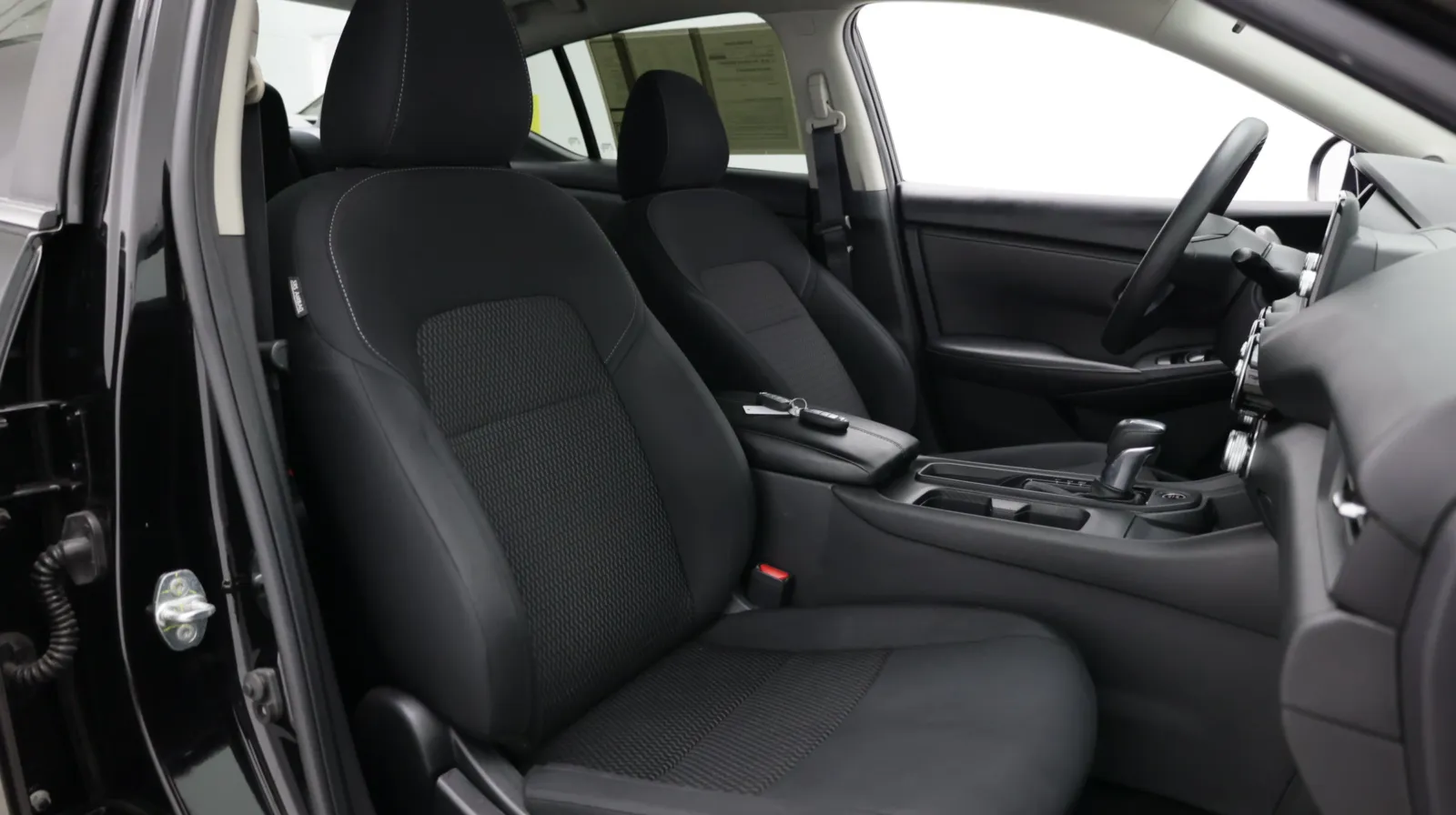 Nissan Sentra photo 32
