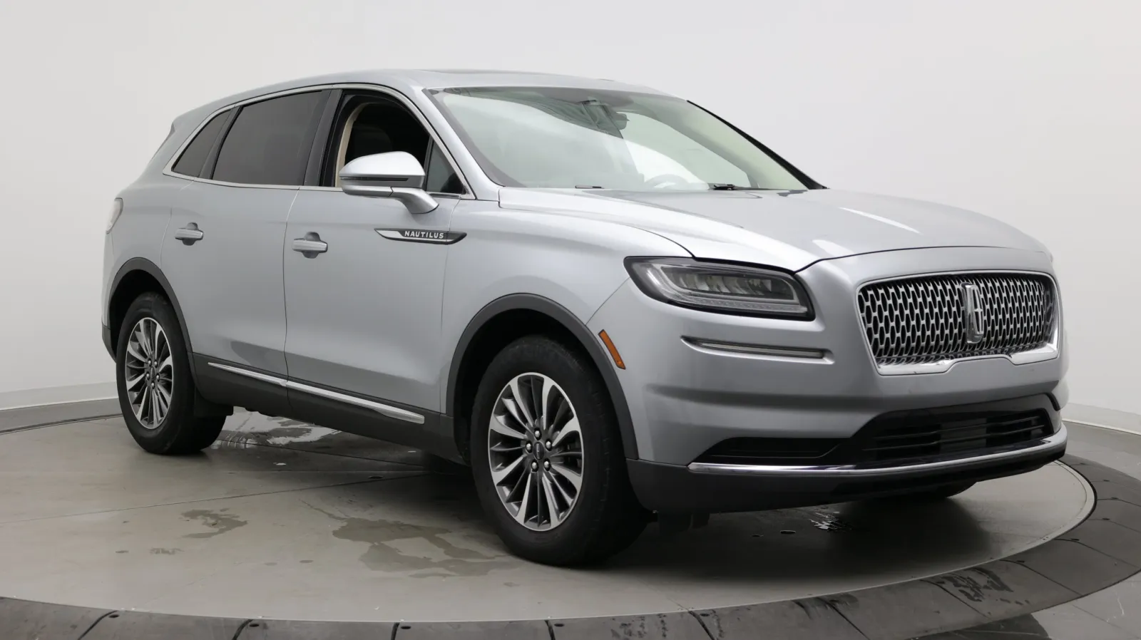 Lincoln Nautilus photo 3